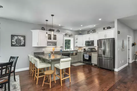22 Stonehenge Cir #7, Northfield, NH 03276