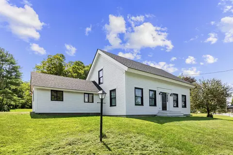 34 Pleasant St, Lyme, NH 03768
