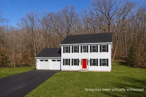 12 Peaslee Rd, Rochester, NH 03867