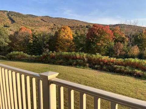 36 Lodge Rd #C210, Lincoln, NH 03251