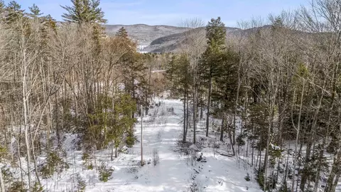 101 Catherine Rd, Jamaica, VT 05343