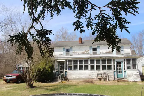 109 Evergreen Dr, Bennington, VT 05201