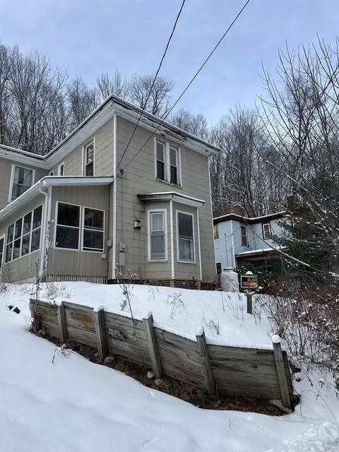 105 Maple St, Berlin, NH 03570