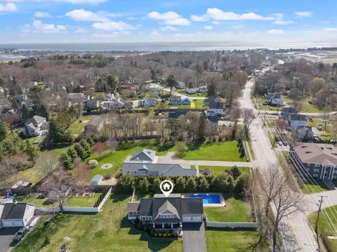 View/Area - 2 Hilliard Dr, Hampton, NH 03842 photo 3 of 3