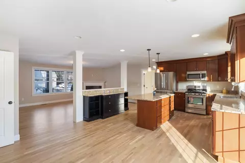Living - 2 Hilliard Dr, Hampton, NH 03842 photo 4 of 5