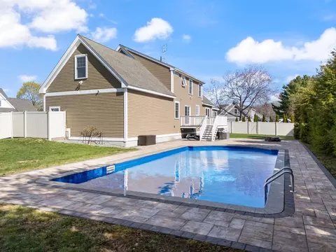 Exterior - 2 Hilliard Dr, Hampton, NH 03842 photo 3 of 10
