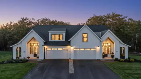 16 Arbor Rd, Windham, NH 03087