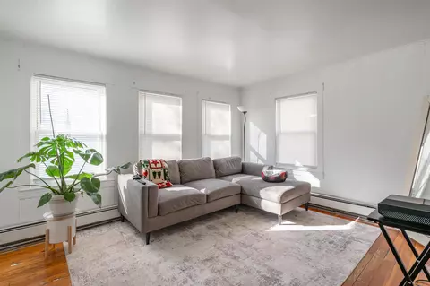 14 Pleasant St, Nashua, NH 03060