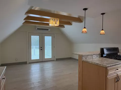 143 S Main St, Waterbury, VT 05676
