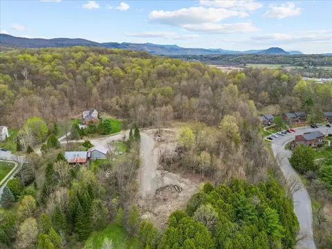 108 Thorn Bush Rd #2, Hinesburg, VT 05461