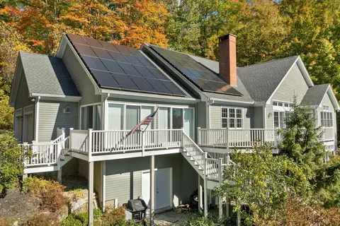 2 Carillon Shores Rd, Tuftonboro, NH 03816