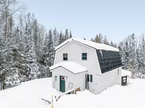 46 Dutton Rd, Hardwick, VT 05843