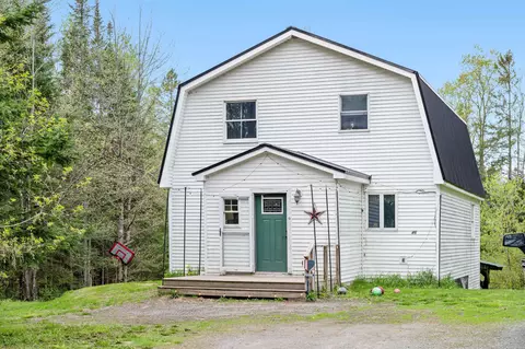 46 Dutton Rd, Hardwick, VT 05843