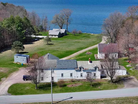 329 W Shore Rd, South Hero, VT 05486