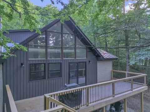 373 Tanglewood Dr, Killington, VT 05751