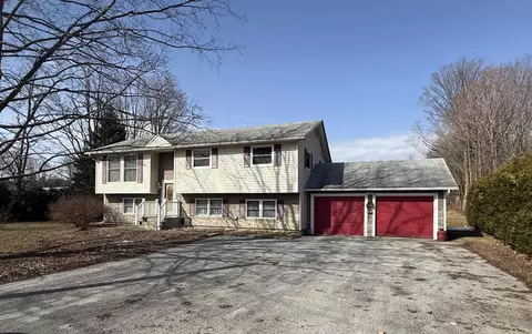 1085 Lamkin St, Highgate, VT 05459
