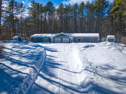 30 Pine St, Newport, NH 03773