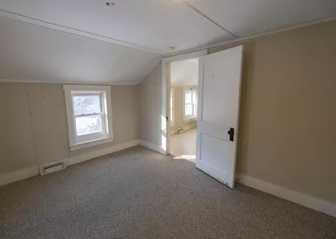 Bedroom - 818 Main St, Cavendish, VT 05142 photo 9 of 15