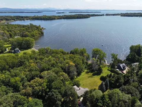 1343 Blockhouse Point Rd, North Hero, VT 05474