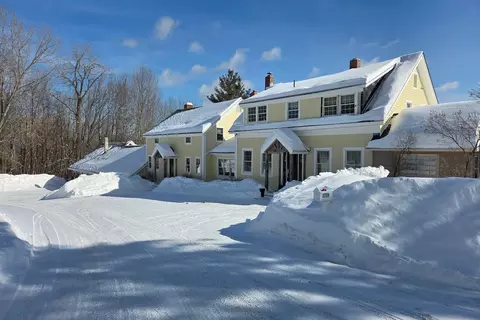 2759 Vt Route 11, Peru, VT 05152