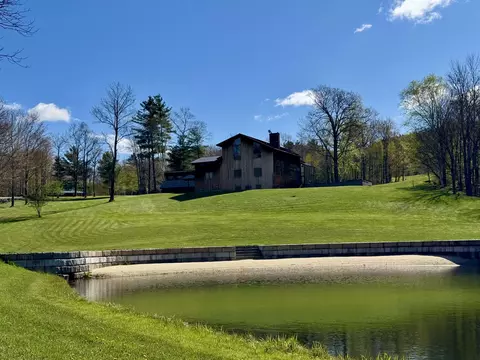104 Upper Stonehouse Mountain Rd, Orford, NH 03777
