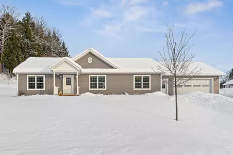 597 Partridge Farm Rd, Barre, VT 05641