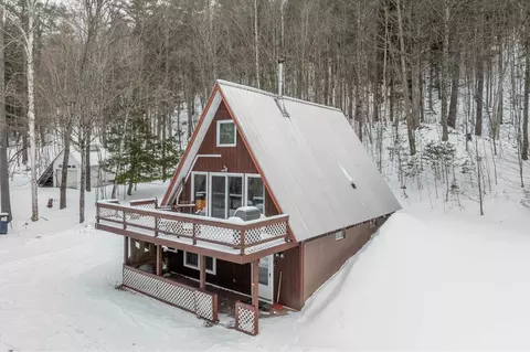 400 E Lake Rd, Ludlow, VT 05149