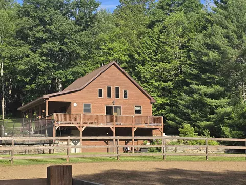 35 Upper Bartonsville Rd, Rockingham, VT 05143