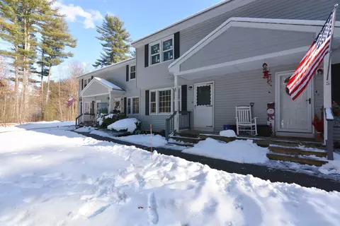 3 Holly Ln, Londonderry, NH 03053