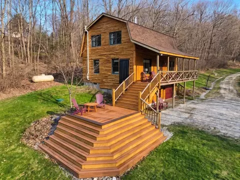 364 Burr Pond Rd, Sudbury, VT 05733