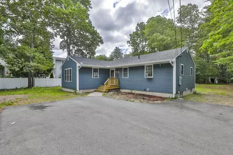 668 W Hollis St, Nashua, NH 03062