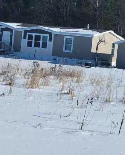 50 Maizefield Dr, Highgate, VT 05459