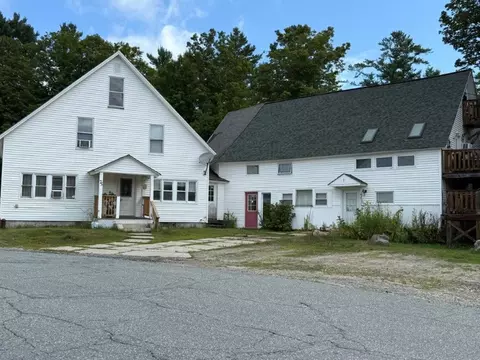 75 Library Rd, Grafton, NH 03240