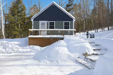 32 Deckmans Rd, Danbury, NH 03230