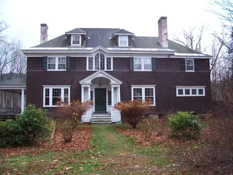 15 Bailey Ave, Claremont, NH 03743