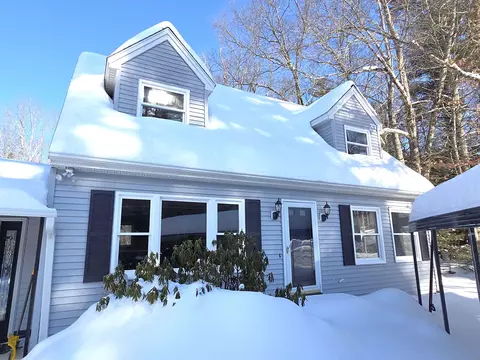 9 Norton Woods Dr, Newmarket, NH 03857