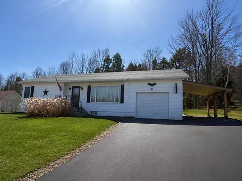 25 Bret St, Berlin, NH 03570