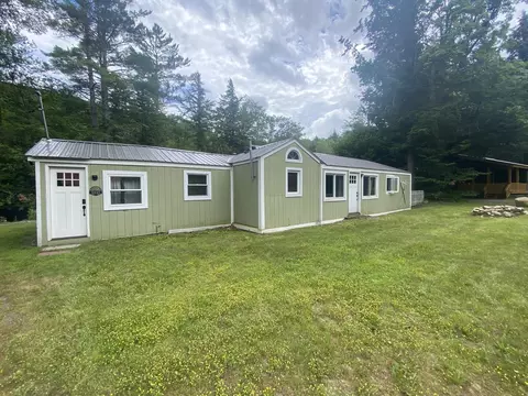 3153 Vt Route 100, Wardsboro, VT 05355
