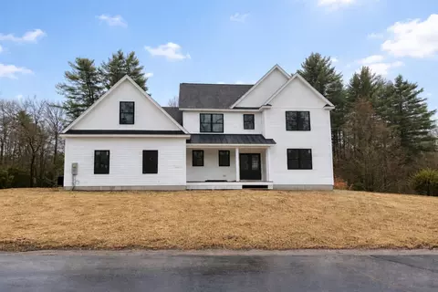 61 Whitford St, Manchester, NH 03104