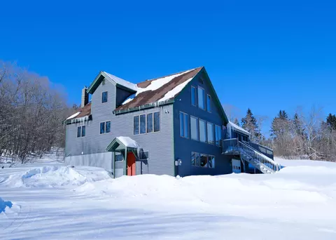 306 Hedgehog Hill Rd N, Mount Holly, VT 05758