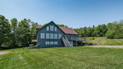 306 Hedgehog Hill Rd N, Mount Holly, VT 05758