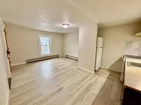 Living - 59 78 Railroad St, Johnson, VT 05656 photo 4 of 5