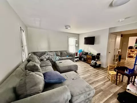 Living - 59 78 Railroad St, Johnson, VT 05656 photo 2 of 5