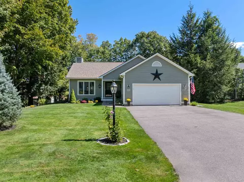 53 Drummer Trl, Laconia, NH 03246