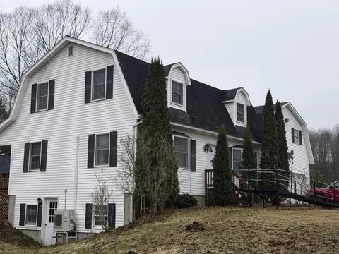 3724 Vt Route 105 Rd, Derby, VT 05829