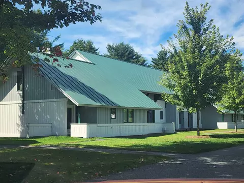 185 Village Green Dr #8F, Stowe, VT 05672