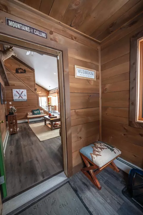 Entry Way - 68 Ellis Brook Rd, Dover, VT 05356 photo 4 of 4