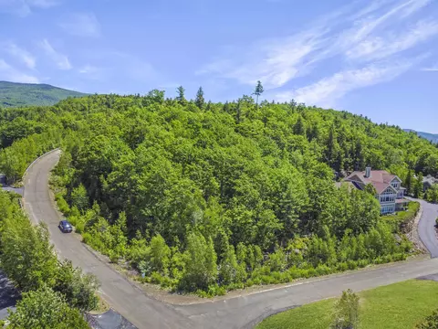 1 Lilac Ln #4, Campton, NH 03223