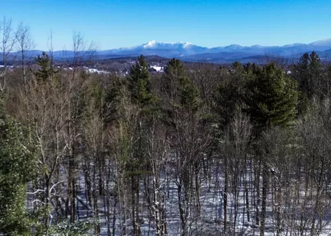 450 Oak Hill Rd, Williston, VT 05495