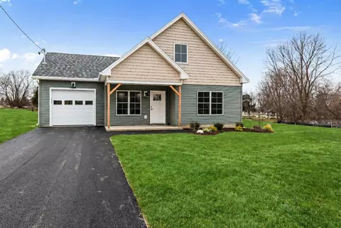 24 Upper Gilman St #4, Saint Albans, VT 05478